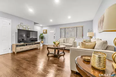 40 Orangewood West #40, Derby, CT 06418 - Photo 5