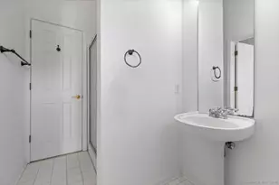 39 L Hermitage Dr, Shelton, CT 06484 - Photo 11