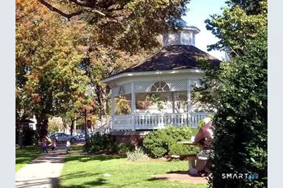 855 Riverside Drive, Fairfield, CT 06824 - Photo 29