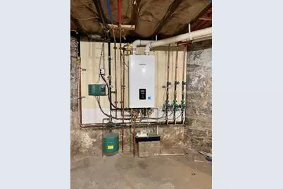 141 Greenfield Street, Hartford, CT 06112 - Photo 9