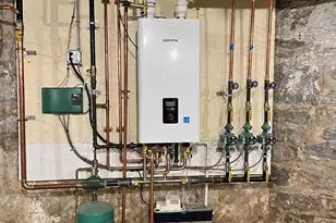 141 Greenfield St, Hartford, CT 06112 - Photo 9