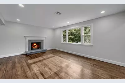 85 Elmwood Drive, Meriden, CT 06450 - Photo 11