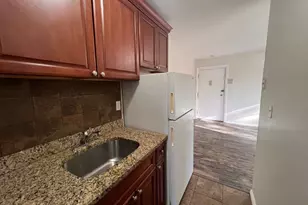 76 Palisade Ave, Bridgeport, CT 06610 - Photo 3