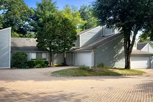 504 Harvest Cmns, Westport, CT 06880 - Photo 13