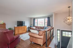 425 Judd St, Fairfield, CT 06824 - Photo 3