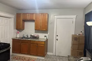 19 Moore Ave, East Hartford, CT 06108 - Photo 7