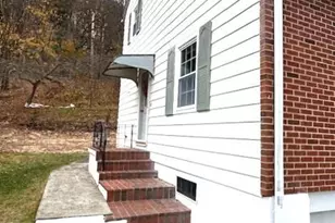 30 Clinton Pl, Wallingford, CT 06492 - Photo 7