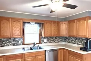 30 Clinton Pl, Wallingford, CT 06492 - Photo 11