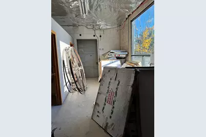 19 Sandscreen Road #Left Side, Avon, CT 06001 - Photo 35