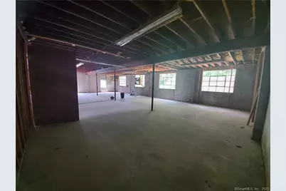 19 Sandscreen Road #Left Side, Avon, CT 06001 - Photo 9