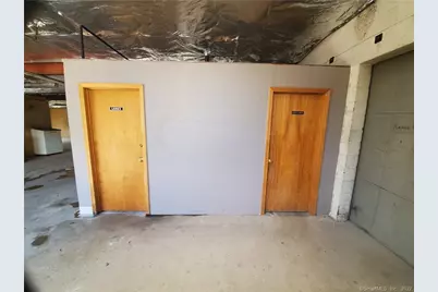 19 Sandscreen Road #Left Side, Avon, CT 06001 - Photo 7