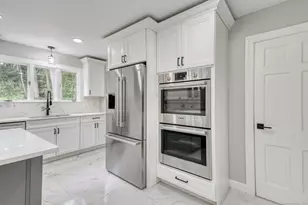 175 Scarborough St, Hartford, CT 06105 - Photo 11