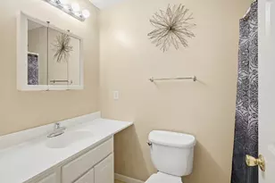 35 Fairfield Ln, Bloomfield, CT 06002 - Photo 31