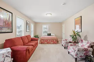 35 Fairfield Ln, Bloomfield, CT 06002 - Photo 5