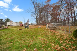 19 Thomas St, Windsor Locks, CT 06096 - Photo 23