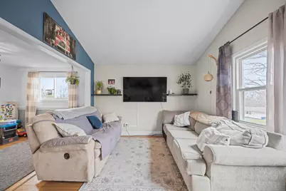 19 Thomas Street, Windsor Locks, CT 06096 - Photo 5