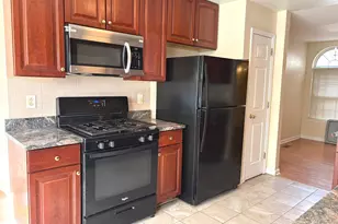 1206 Eaton Ct, Danbury, CT 06811 - Photo 7