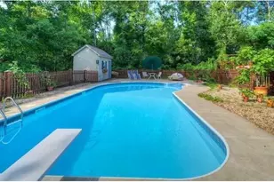 8 Trevor Ln, East Granby, CT 06026 - Photo 5