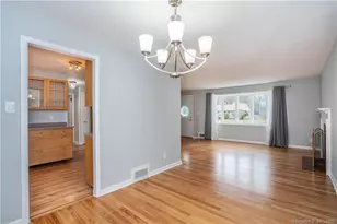 34 John Smith Dr, West Hartford, CT 06107 - Photo 9