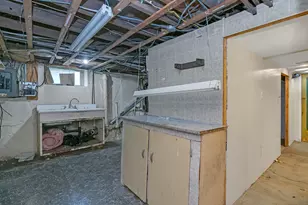 22 Lewis St, Naugatuck, CT 06770 - Photo 17