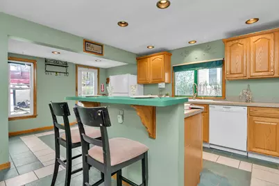 22 Lewis Street, Naugatuck, CT 06770 - Photo 9