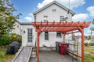 22 Lewis St, Naugatuck, CT 06770 - Photo 3