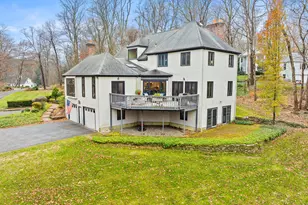 40 Hull Pl, Ridgefield, CT 06877 - Photo 3