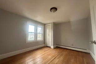 33 Emory Ct, Bristol, CT 06010 - Photo 9