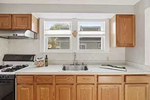 41 Sterling Pl, Stamford, CT 06907 - Photo 11