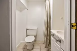 25 Parkwood Ave, Waterbury, CT 06708 - Photo 23