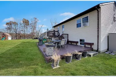 25 Parkwood Avenue, Waterbury, CT 06708 - Photo 25