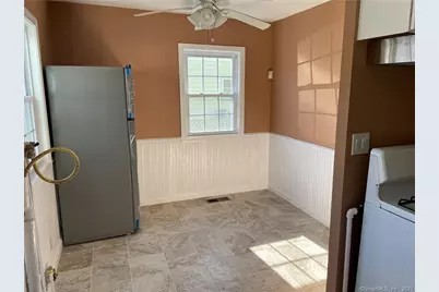 213 Larkin Court, Stratford, CT 06615 - Photo 11