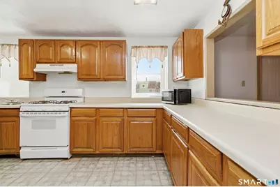 185 Bishop Street, Waterbury, CT 06704 - Photo 21