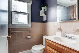 172 Eddy Ln, Newington, CT 06111 - Photo 7