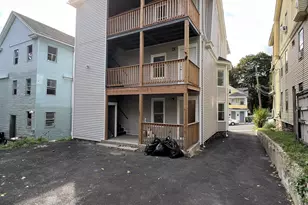 36 Vermont St, Waterbury, CT 06704 - Photo 3