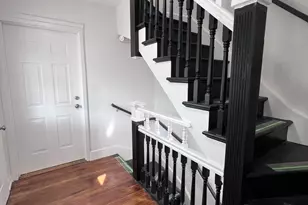 36 Vermont St, Waterbury, CT 06704 - Photo 5