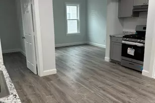 2078 Seaview St, Bridgeport, CT 06610 - Photo 7