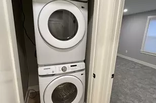 94 Perry St, Farmington, CT 06085 - Photo 27