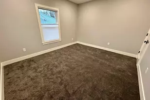 94 Perry St, Farmington, CT 06085 - Photo 17