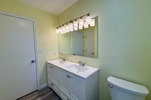 31 William St, East Haven, CT 06512 - Photo 13