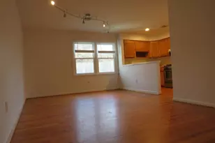 7 Dean St, Danbury, CT 06810 - Photo 5