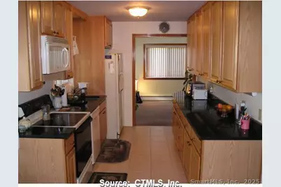 16 Madison Street, East Hartford, CT 06118 - Photo 3