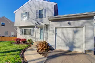 43 Kingsbury Ln, Glastonbury, CT 06033 - Photo 3