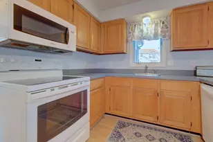 43 Kingsbury Ln, Glastonbury, CT 06033 - Photo 13