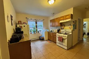 204 Magnolia St, Hartford, CT 06112 - Photo 3