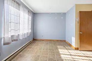 975 Meriden Rd, Waterbury, CT 06705 - Photo 15