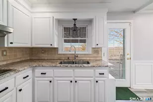 37 Albion St, Naugatuck, CT 06770 - Photo 13