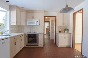 845 Mountain Laurel Rd, Fairfield, CT 06824 - Photo 15