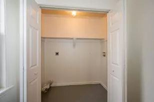 88 High St, Enfield, CT 06082 - Photo 11