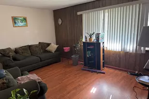 209 McGrath Ct, Stratford, CT 06615 - Photo 3